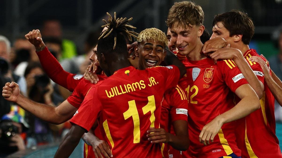 Seleccion Española Clubes Pro 🇪🇸 tweet media