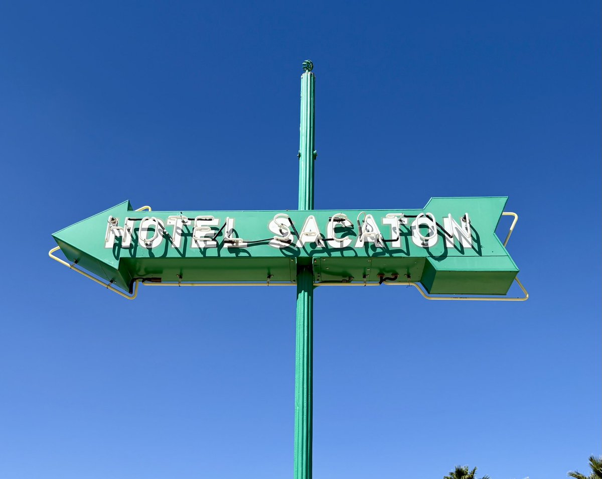 Midwest Modern tweet media