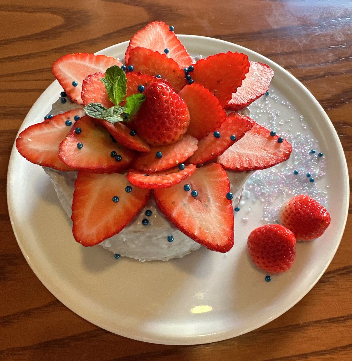 masayoHIROMIchi's tweet photo. @CHOSHUDANSHI 

𝑯𝒂𝒑𝒑𝒚 𝑾𝒉𝒊𝒕𝒆 𝑫𝒂𝒚
( ๑´•ω•)੭_🎂 ｿｯ

(ほぼ会社の人が作ってくれました)
#メイミーケーキ #Oshimy #だんぷろCAKE https://t.co/H92nDqFuo8
