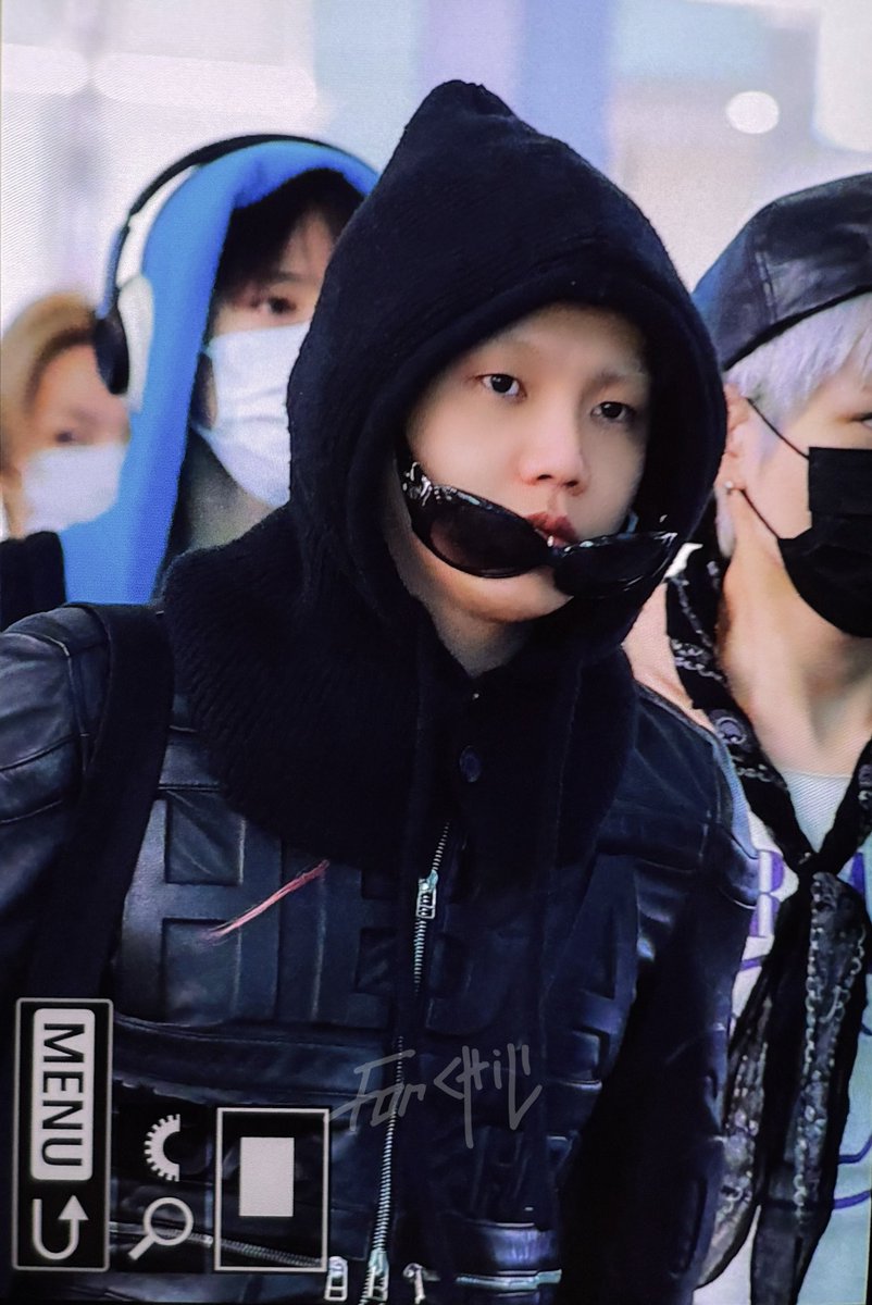 𝙛𝙤𝙧 𝙘𝙝𝙞𝙡𝙡 tweet media