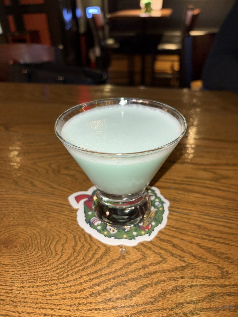 Pistachio Martini I crafted up <a href="/BrettKollmann/">Brett Kollmann</a> i know you like your cocktails, thoughts?