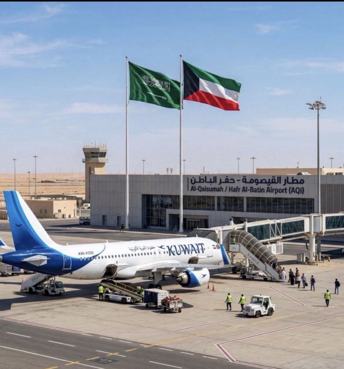 al_rukhaimi's tweet photo. ماني بقايل مطاري هو مطارك
وماني بقايل فداك وتحت أمرك..

أنت ياجاري مقامك عند جارك:
عمري اللي مرخصه من دون عمرك..

🇸🇦🇰🇼 https://t.co/Relg90QDIB