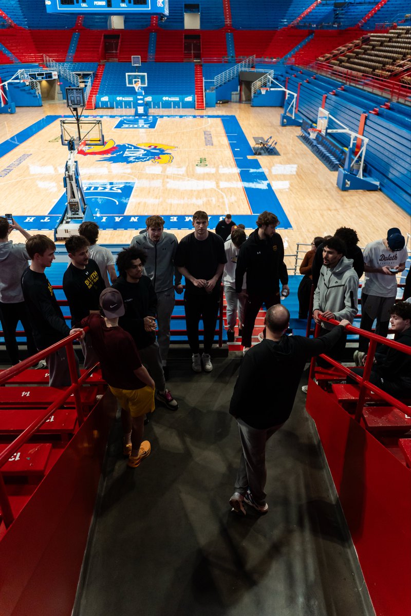 UMDBulldogMBB's tweet image. Touring Allen Fieldhouse!

#MakeMoves x #BulldogCountry 🐶🏀