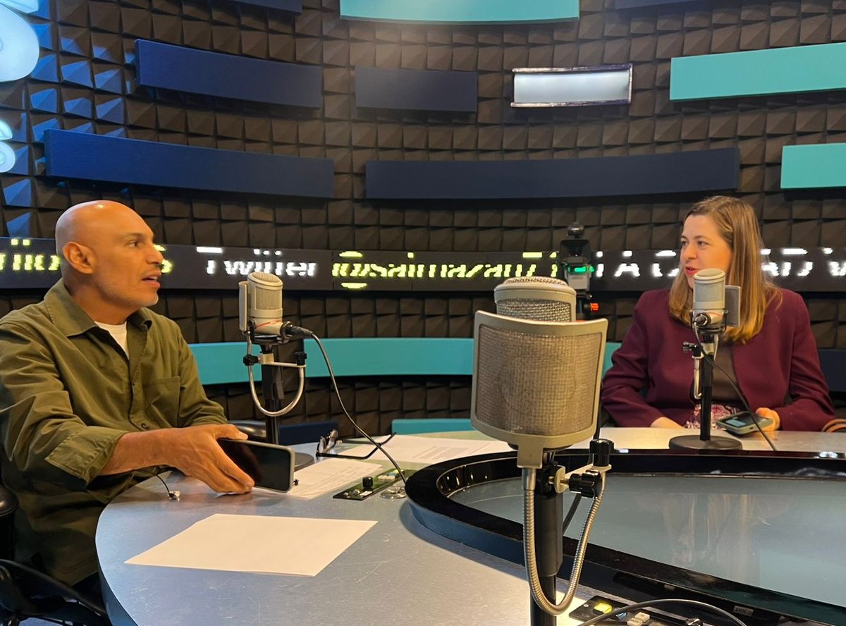 anagonmx's tweet photo. Agradezco la oportunidad de conversar en @MVSNoticias con @salmazan71 en #ElCocodrilo sobre la #ParidadEnTodo, la igualdad sustantiva de género y el proceso de formación política de @AunaMexico, una plataforma que impulsa y acompaña a mujeres diversas en política. https://t.co/nsHHYmEfGb