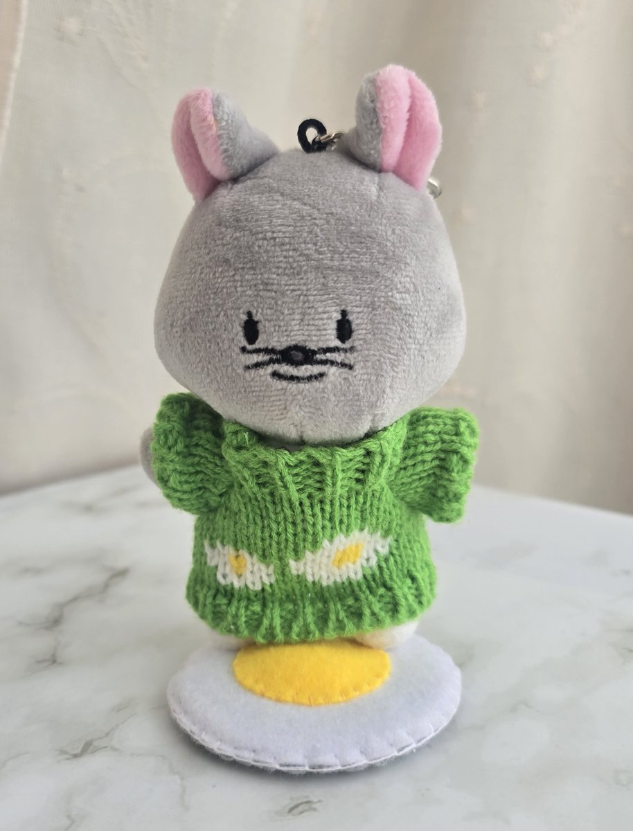 moonbowMom tweet media