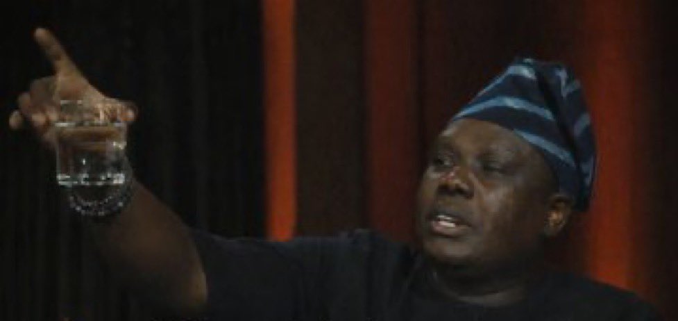 D A U D A tweet media