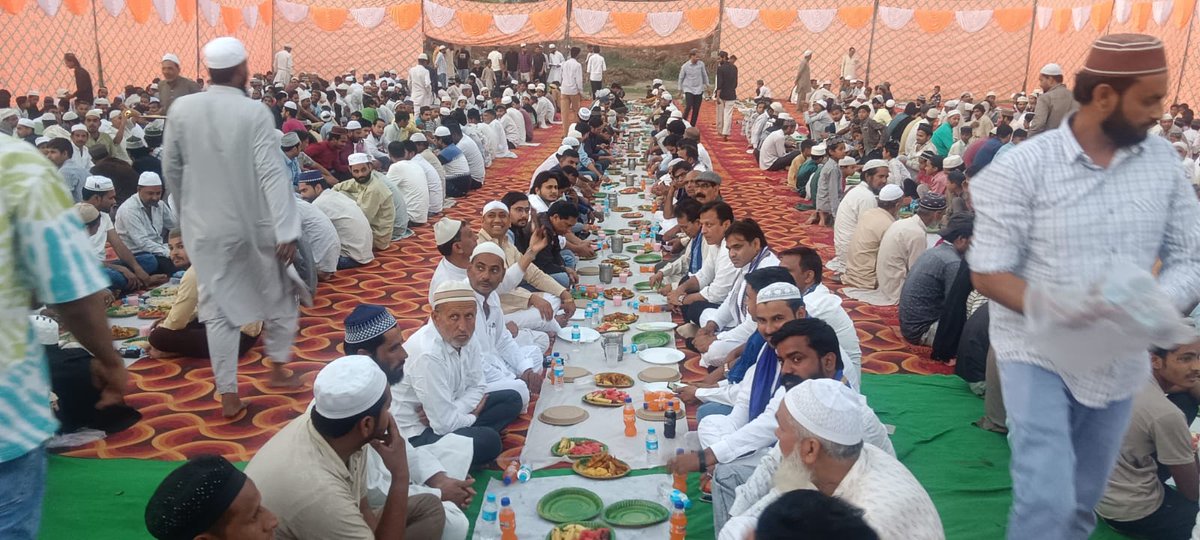 मीरापुर विधानसभा के गांव तेवड़ा में रोजा इफ्तियार