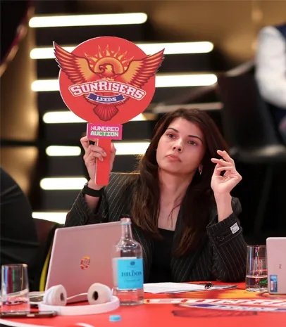 Kreately.in tweet media