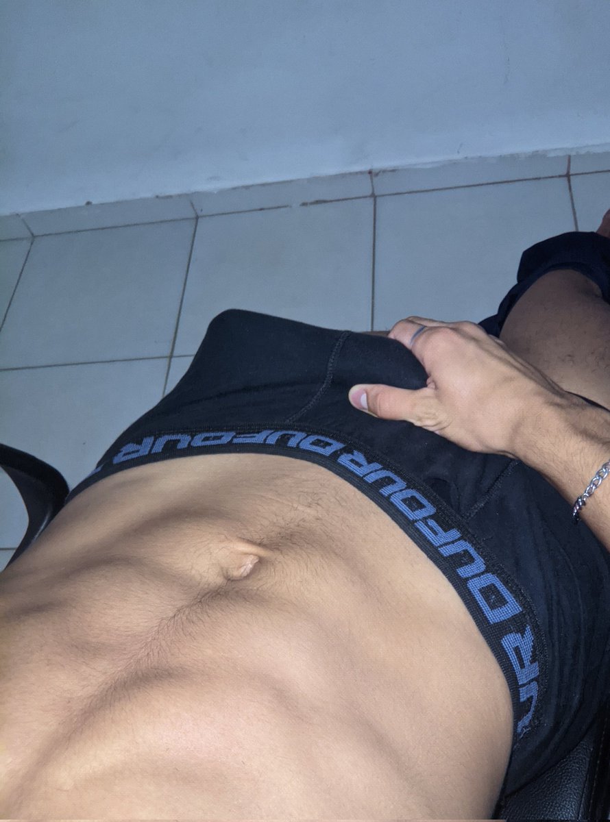 emilio18cm's tweet photo. @SoyMelizza17 Negro https://t.co/A5o2Z7RpaF