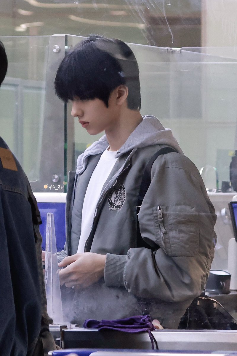 오늘 왤케 청순하냐ㅜㅜㅜ 흰 티 정석 박지성
