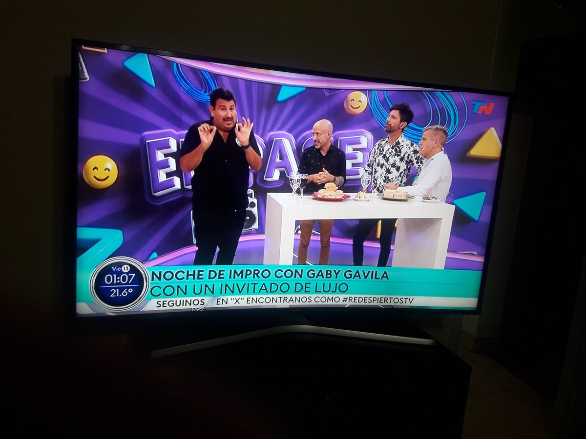 SoySilvia11's tweet photo. @todonoticias #ReDespiertos #ElPase2026 Viendo lo mejor de lo mejor de la TV: NOCHE DE IMPRO @gabygavila @javierfabracci @parmoale  @GuidoMtz https://t.co/RyLTRdEGQu