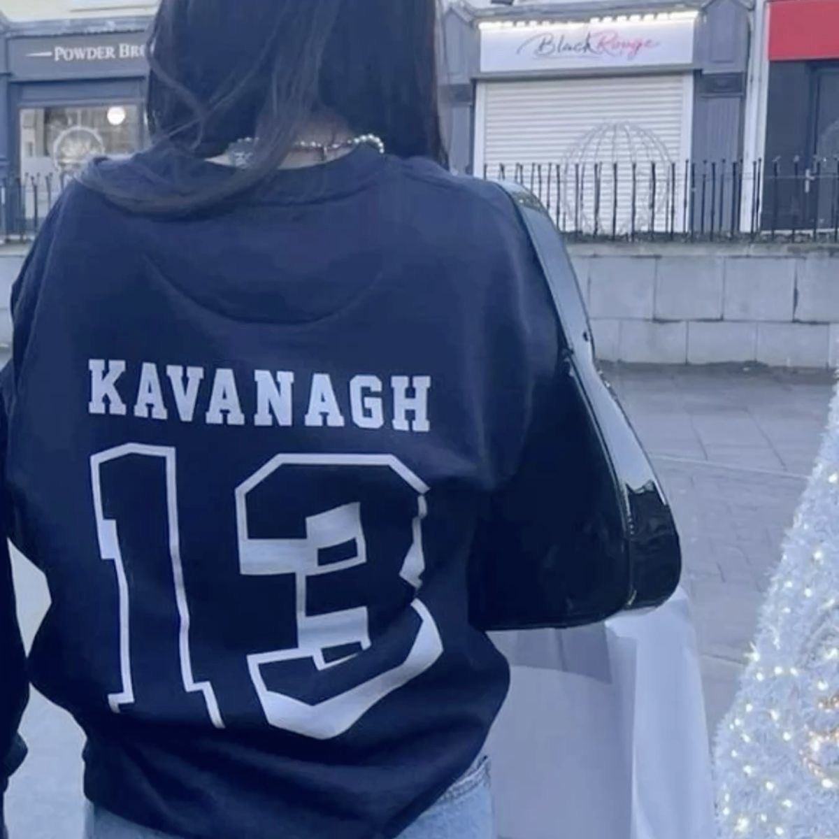 tvebulldozer's tweet photo. non credo che esisteranno mai le parole corrette da poterti riservare il giorno del tuo compleanno.
sei stata l’unica donna in grado di rubarmi il cuore, shannon maud lynch, dal momento in cui eri piccola e spaventata fino a quando sei sbocciata. + https://t.co/ajk6uwBrqY