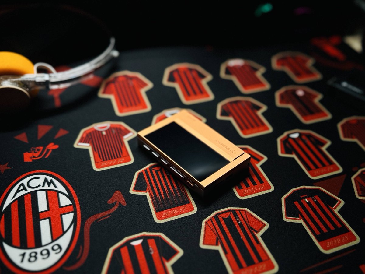 AmiirKs's tweet image. "Sorting old items = finding forgotten stories.  Which treasure will you rediscover today #DeclutterWithJoy #OldItemsNewLife"