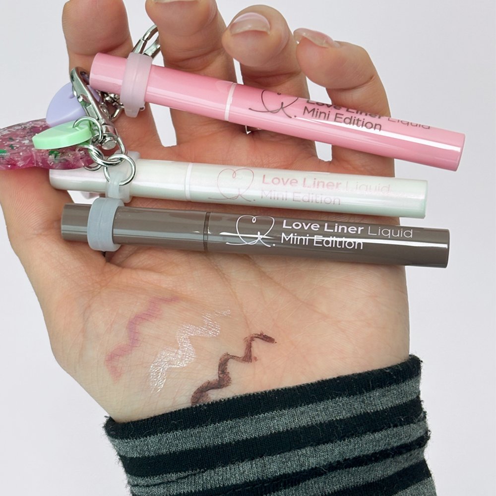 러브라이너 tweet media