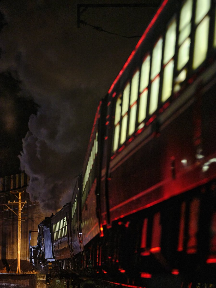 (￣ー￣) tweet media