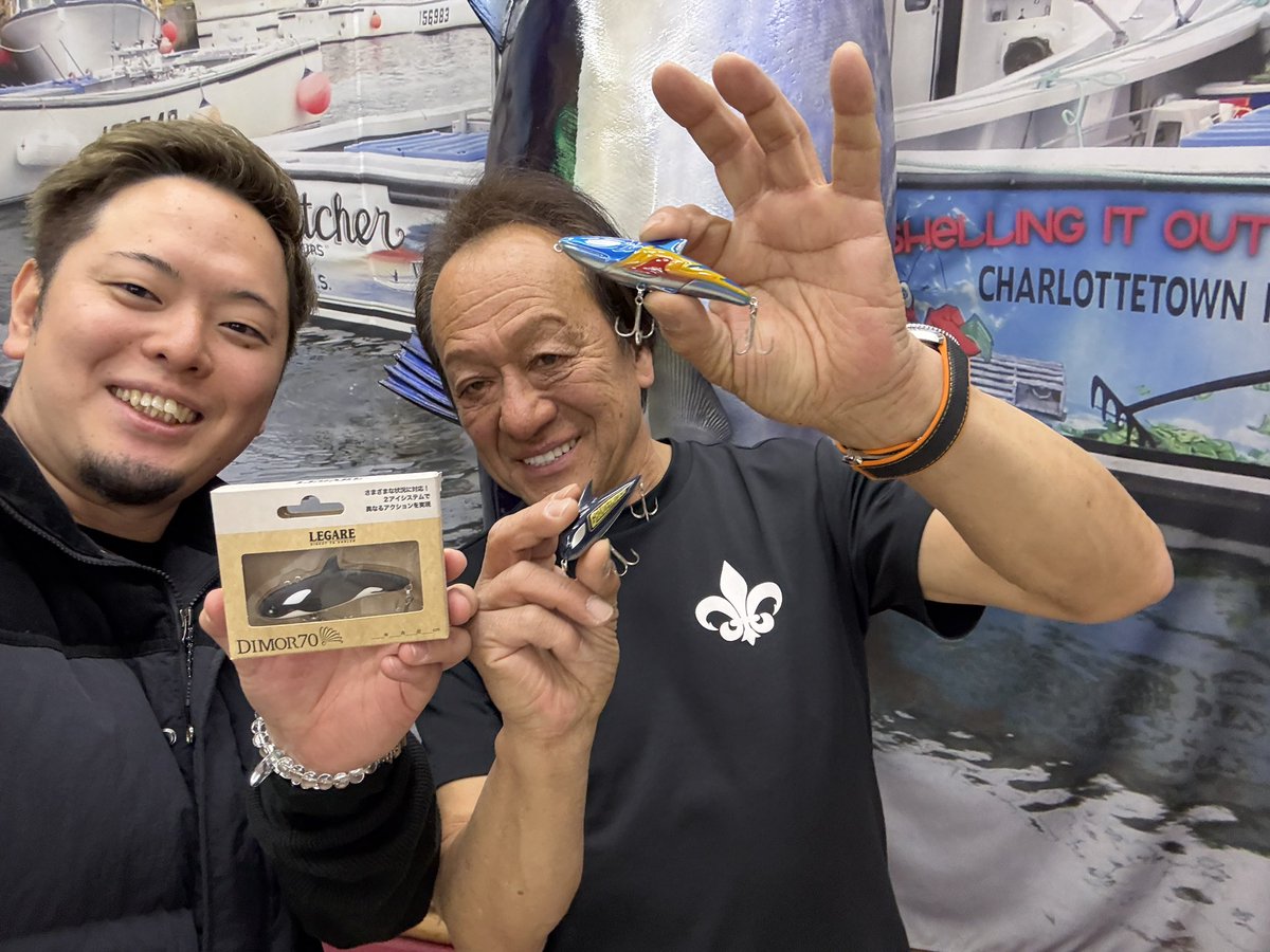 hiroki_seabass's tweet photo. 本日は潮来釣具センター様へ。
なんと！LEGARE取り扱い始まります！！

村田さんとオルカ×オルカイザーのレア写真📸

お忙しい中ありがとうございました！！ https://t.co/YDcWFPl8e3