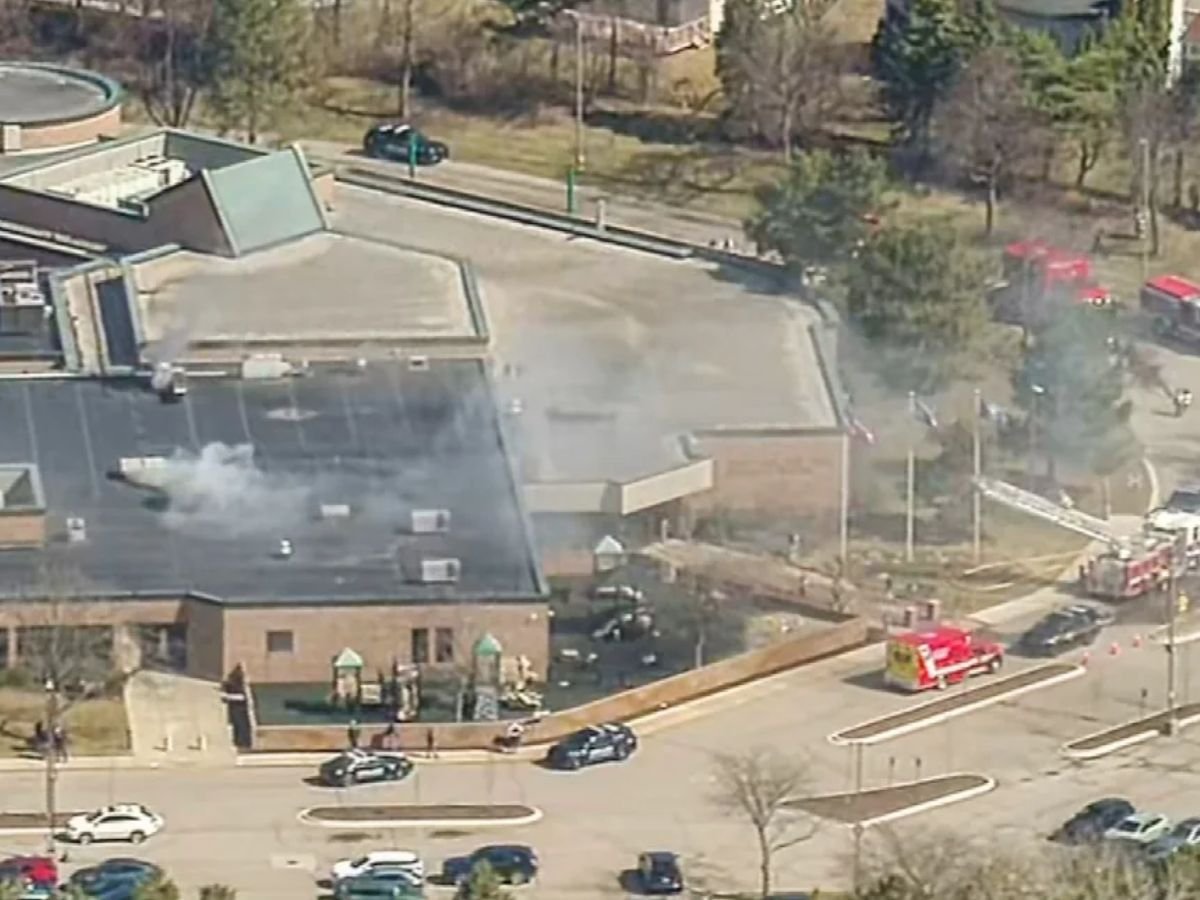 NewsX's tweet image. Michigan Synagogue Attack: Suspect Shot Dead After ‘Active Shooter Situation’ At Temple Israel In West Bloomfield

newsx.com/world/michigan…