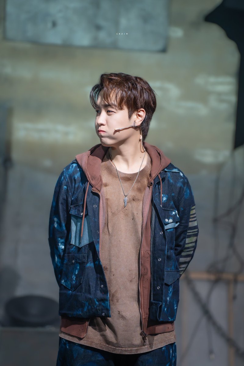260312 펑크📢
첫공 무대인사

황민수 레오