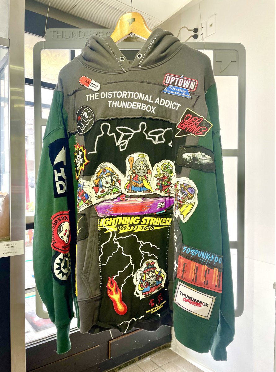 mograg gallery tweet media