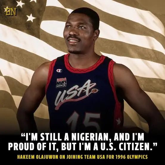 Continuous tweet media