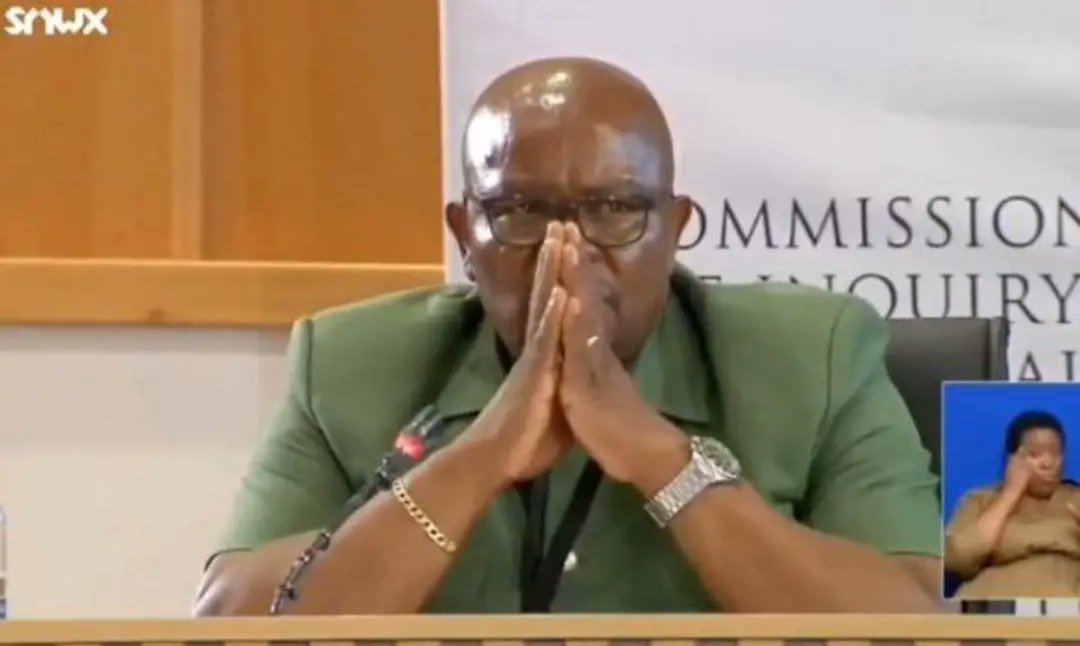 They may not be the sharpest tools in the box, yet somehow they believed they could bluff everyone until the very end 🙄
Despite their average smarts, these police officers were promoted and miraculously rose to the top echelons of SAPS power.
And even that was not enough. They