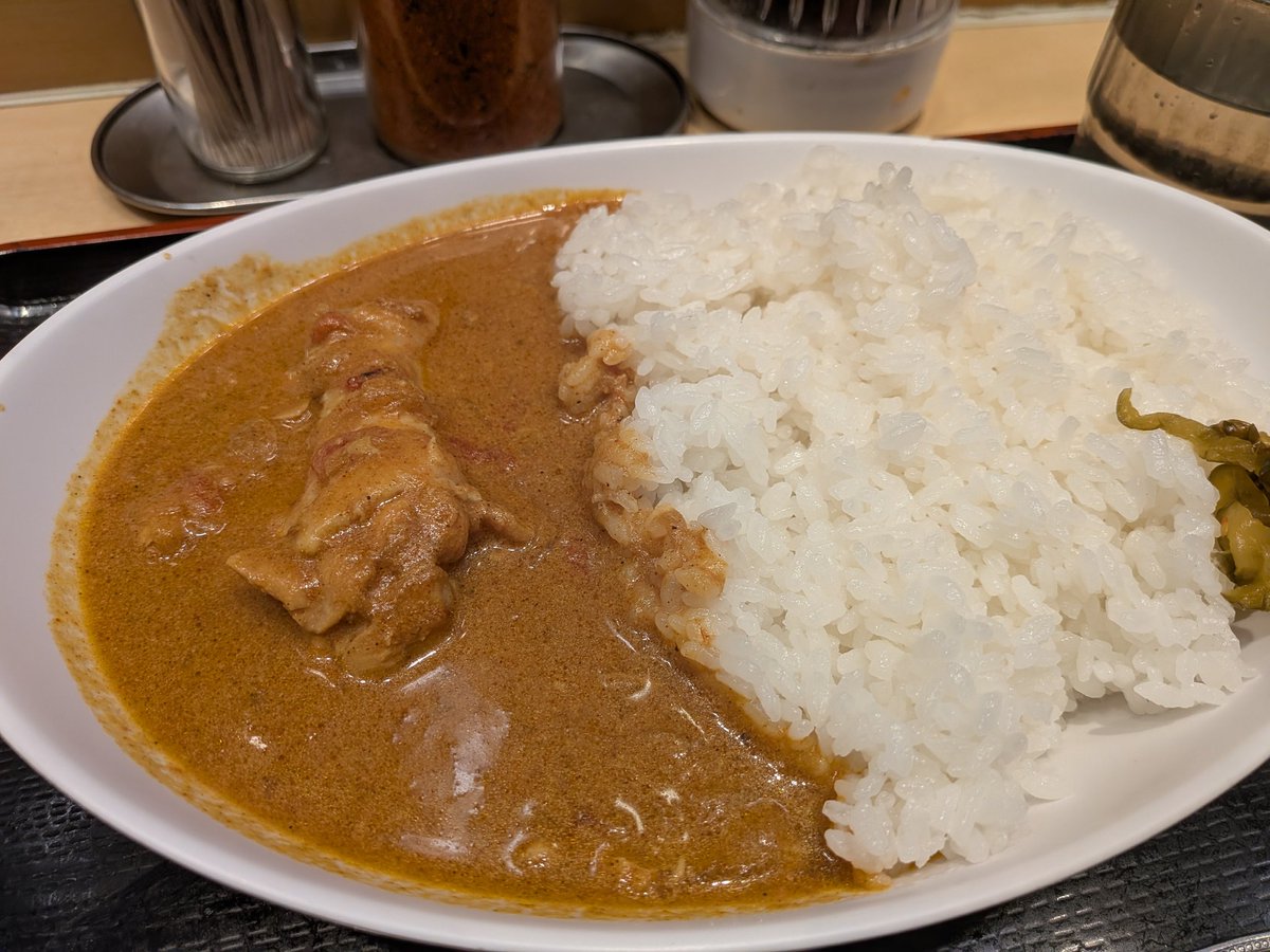 近くでCT検査受けての、よもだそばのよもだカレー720円
インド風にそば屋の出汁がプラスされたあっさり味
あとからじわじわ辛さがやってくる
＃よもだそば　＃よもだカレー