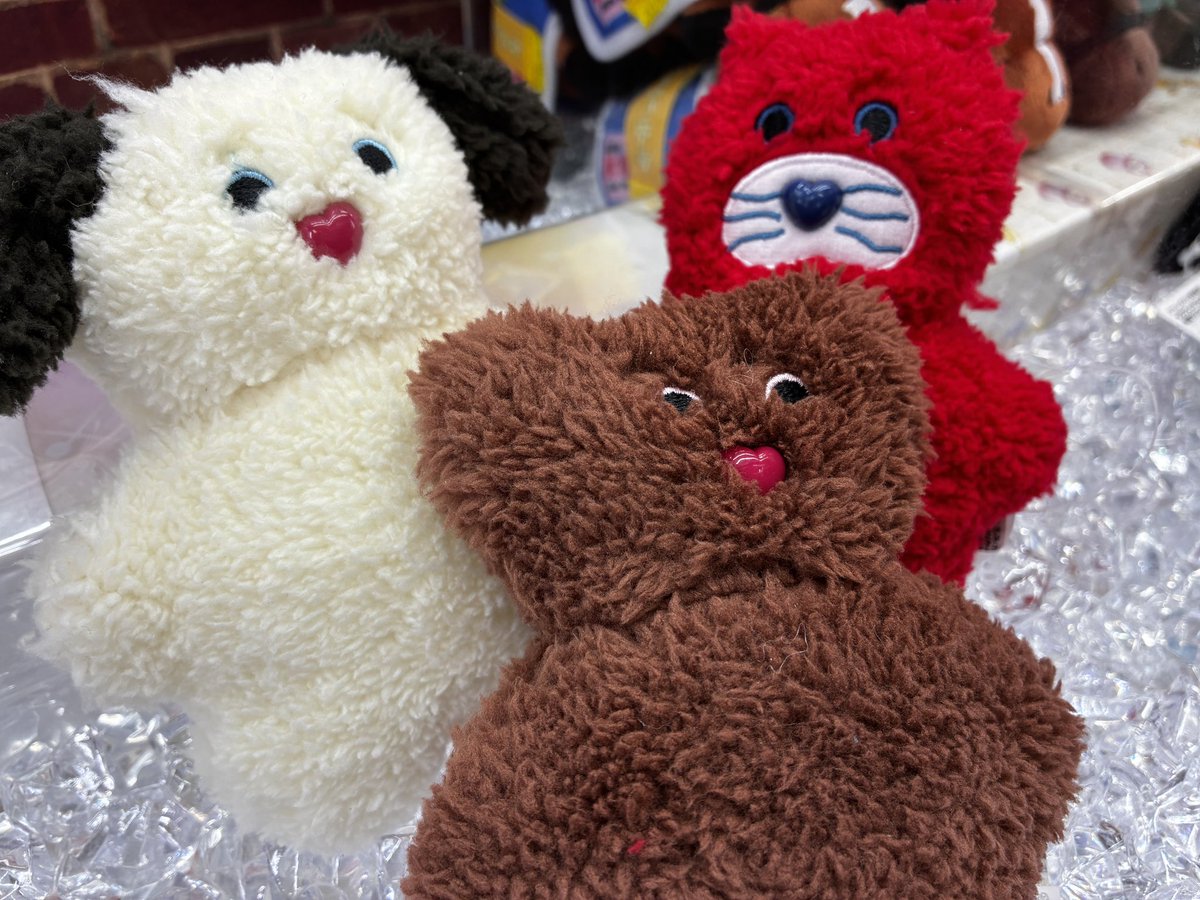 Taito_Odawara's tweet image. 👾新景品👾
mojojojo ぬいぐるみポシェット 全3種が入荷致しましたよ❗️

高さ約15cm★小物が入れられる可愛いポーチです✨
#タイステ #タイステ小田原