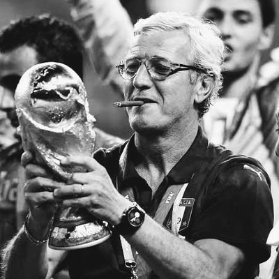 Rahulvn5's tweet photo. Nothing beats this man, holding the most prestigious trophy with that aura and completing football. https://t.co/QIUJtHKLAT
