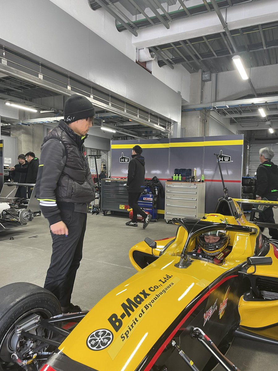 B-Max Custom Factory tweet media