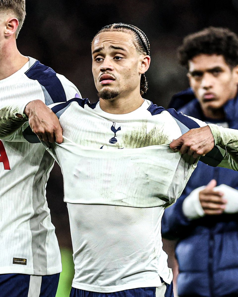 Futbol de Inglaterra tweet media