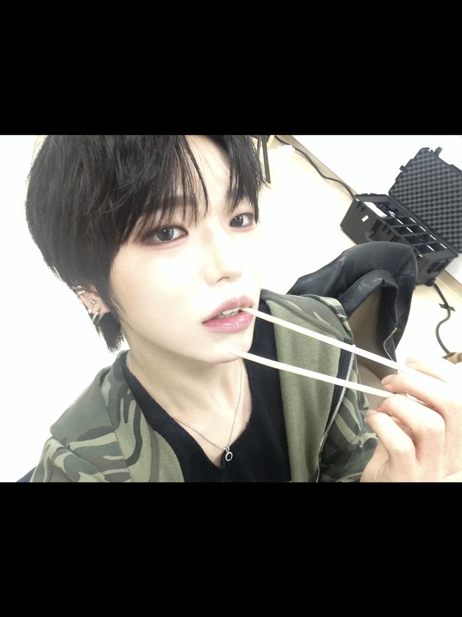 idntt_cosmo's tweet photo. 만두 입술 무뎌보자

#idntt #아이덴티티 #アイデンティティ
#unevermet #이재영 #leejaeyoung https://t.co/z51m0cBL0S