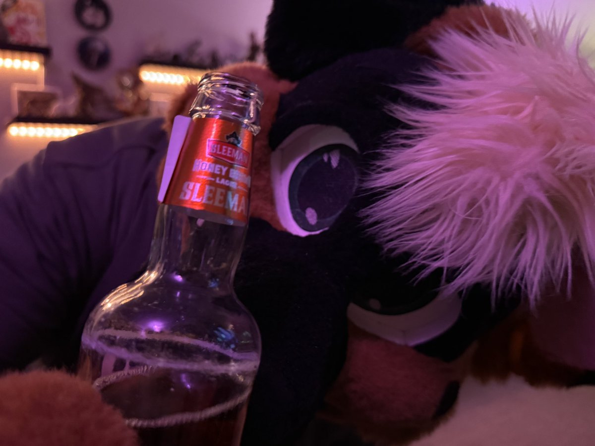 Psst!! Don’t tell Sparx but I has a beer!!