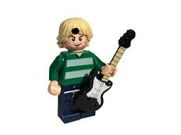 gouvlr's tweet photo. @KurtCobainChave @senshi_real Um pouco mais realista https://t.co/iGqzCZSiX2