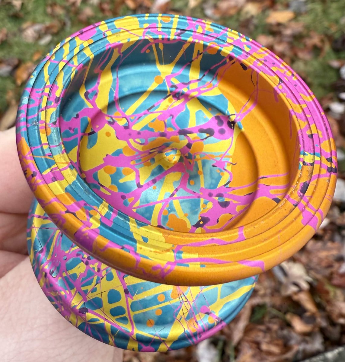 monkeyfingeryo's tweet image. Do you like bright colours or something a little more subtle? Pic shared by #MonkeyfingeRDesign Zoo Member Cameron Barnard #MFD #yoyo