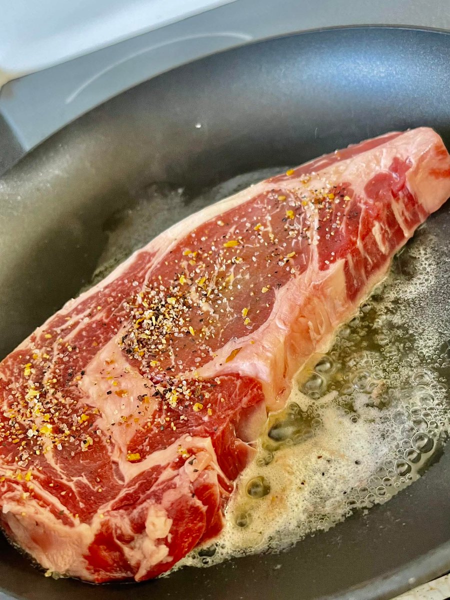 Lauren Devereaux tweet media