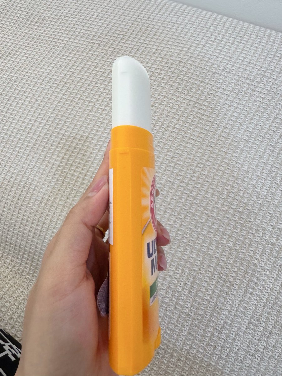 ใครเหงื่อออกเยอะ ไม่มั่นใจในกลิ่นกาย มีตัวช่วยดีๆมาบอกต่อ ไม่ต้องฝากใครหิ้วแล้ว เพราะเขามีมาขายในไทยแล้ว เขาแมสมากในเมกา ARM&amp;HAMMER สูตร Ultramax เหมาะกับคนเหงื่อออก ทำกิจกรรมหนัก แห้งไว ไม่เหนียวเหนอะหนะ เหมาะกับอากาศร้อนแบบบ้านเรามาก ไปหาตำกันน๊า 
#ใช้ดีบอกต่อ #ใช้จริงรีวิวจริง