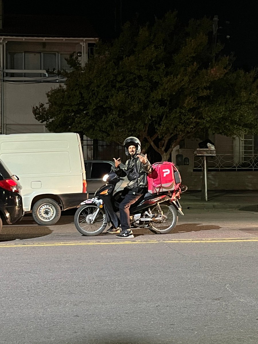 Daniloo341's tweet photo. "deslomandome " por las calles de bahía ❤️ https://t.co/thDBkNGXU3