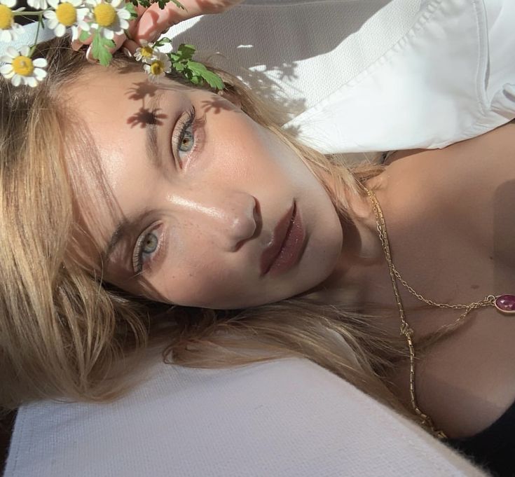 baddiest000's tweet photo. she's stunning. https://t.co/7bYapaohyY