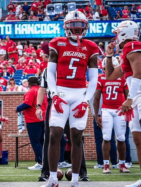jalijahrutledg's tweet photo. Blessed to receive an offer from @SouthAlabamaFB !!! #AGTG #TGFAD @MoodyFBall @CoachStaples2 @DownSouthFb1 @HallTechSports1 @qbcountry_media
@One11Recruiting @will121200 @Coach_Tatum58 https://t.co/u4BEgCCYyY