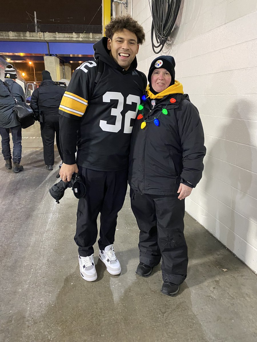 Terri Sisinni tweet media