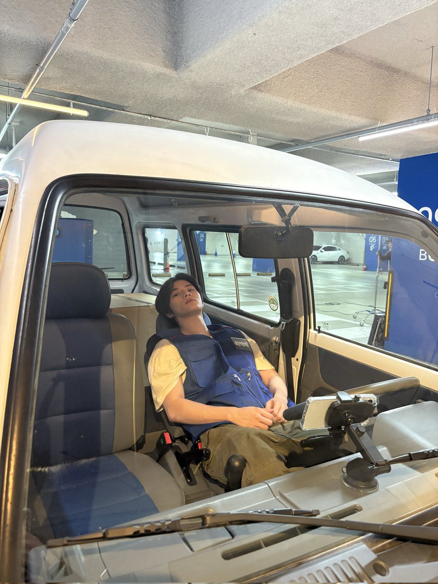 7TH YEAR: lia 𖣂 tweet media