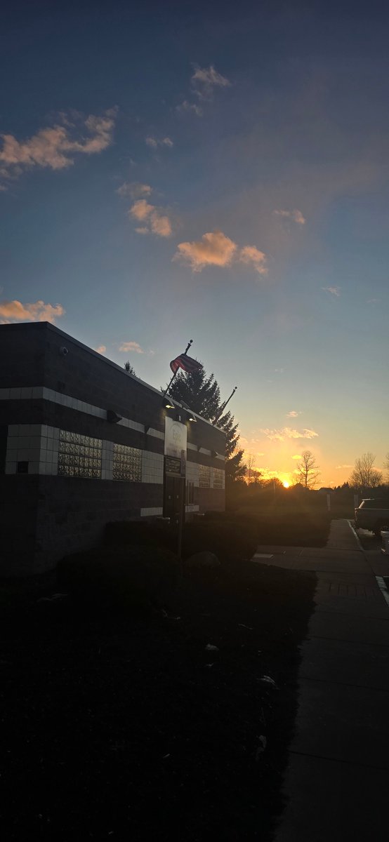 epicctr's tweet photo. No better place to be than Epic Center! 🌄 https://t.co/mQrg03NnRP