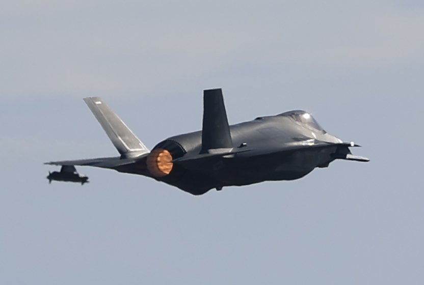 rOVOJouUlr54613's tweet photo. 本日f35a連日のハイレート、低かった😅#宮崎県#新田原基地#日米共同訓練#USAF# https://t.co/gfIeURxh7b