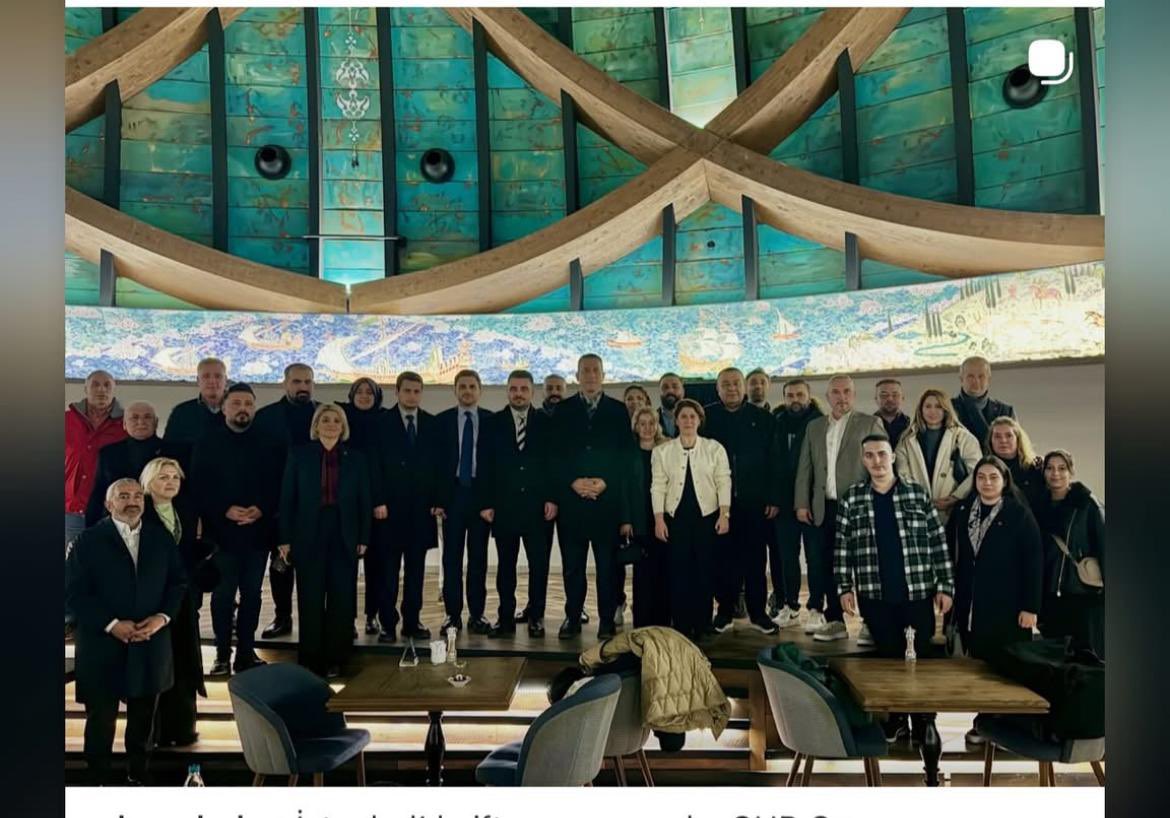 İsmini Vermek İstemeyen Söyleşiye katıldık. Ardından iftar sofrasına konuk olduk. CHP Gurup Başkan vekilimiz <a href="/alimahir/">Ali Mahir Başarır</a> ile birlikte Üsküdar’ın güzel sokaklarında komşularımızla bir araya geldik. 
<a href="/BerkTutuncu/">Berk Tütüncü</a> 
<a href="/zerrin42541384/">zerrin</a> 
<a href="/Efkannpolatt/">Efkanpolat</a> 
<a href="/chp_uskudarilce/">CHP Üsküdar İlçe Başkanlığı</a> 
<a href="/chpkadinuskudar/">CHP Üsküdar Kadın Kolu</a>