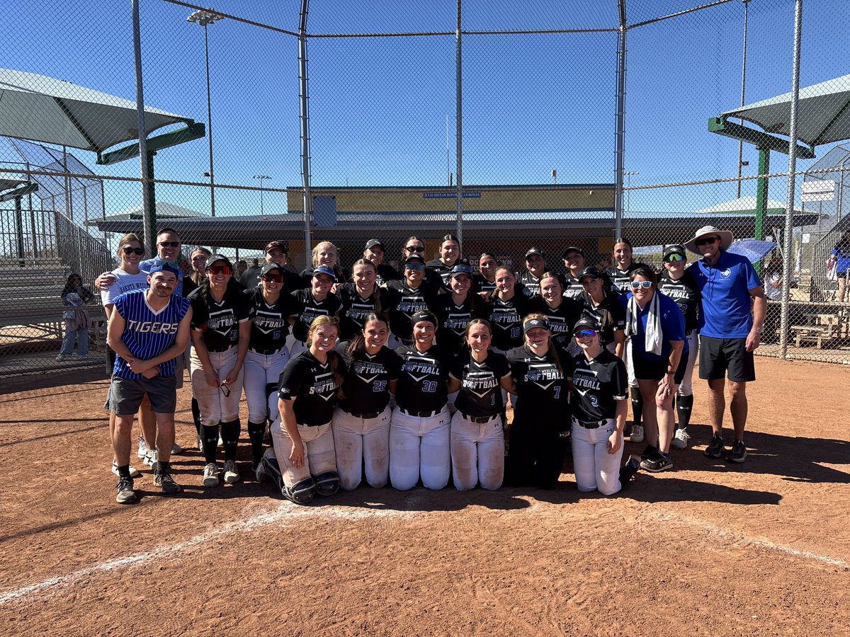 DWUSoftball's tweet photo. What a special surprise it was to have @PresidentKittle &amp; Ashley watch our games today out in the AZ heat!! Thank you for all the love you give DWU Softball! #bleedblue #dwudifferent https://t.co/kliRbjQJz7