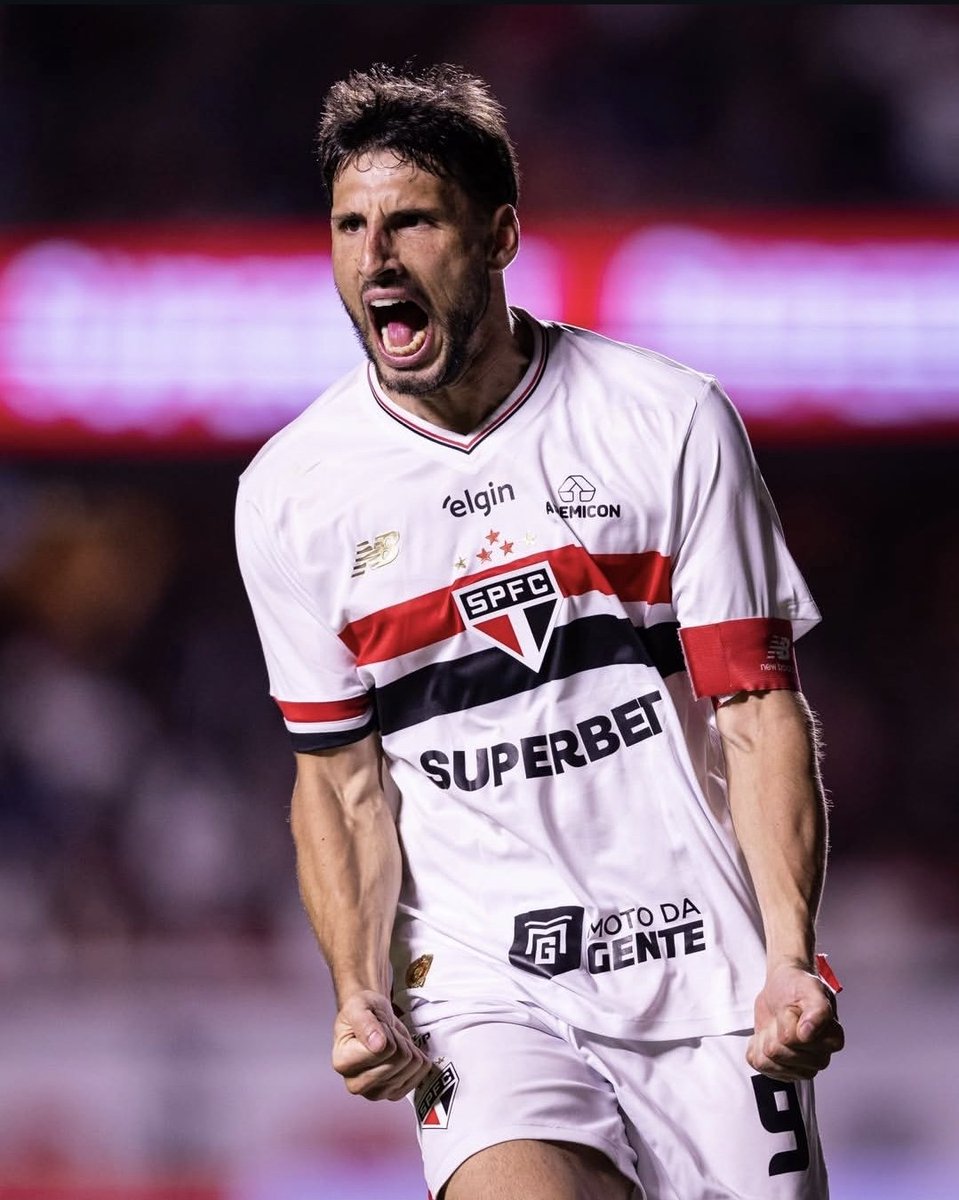 87 gols pelo São Paulo. 

Faltam 13 para o centésimo de Jonathan Calleri.

📸 Victor Monteiro