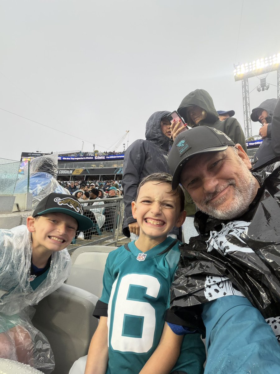 John M. Phillips tweet media