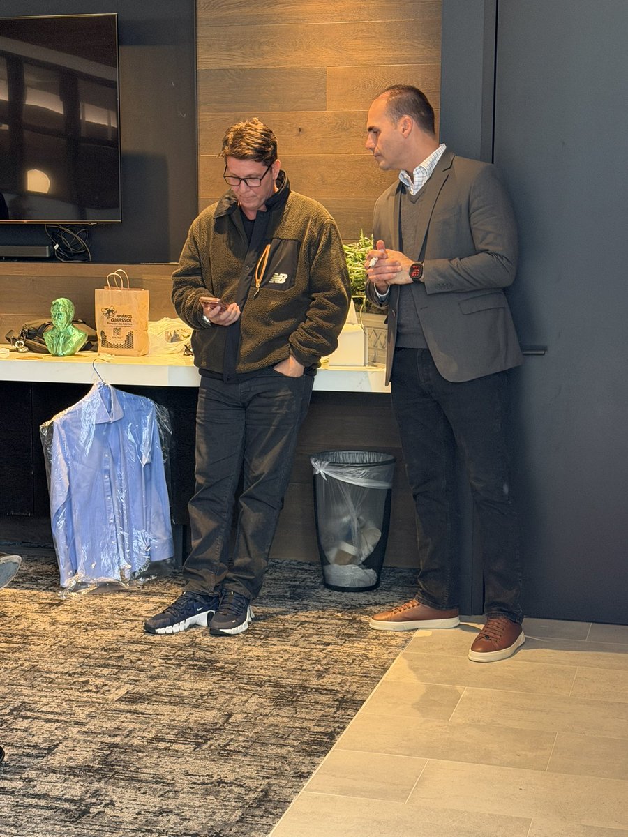 MarioFrias tweet media