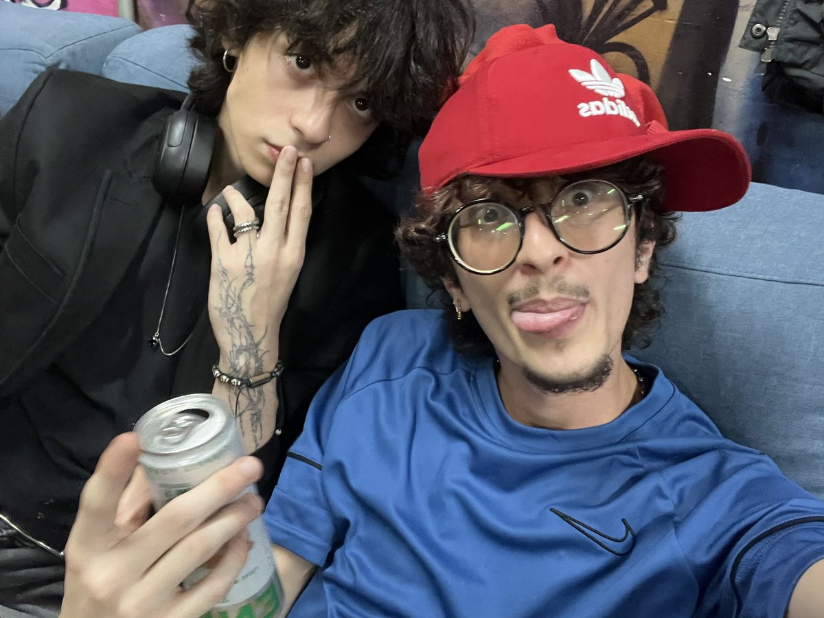 hatoushi tweet media