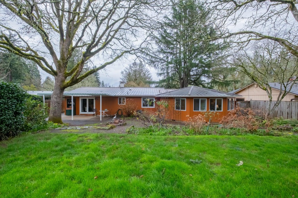 SoldbyE's tweet photo. *New on Market in South Salem*
3 Beds  | 2 Baths | 1,874sq.ft | .24 Acre lot 
https://t.co/OASYcYot7c https://t.co/OGcDkxIXCX